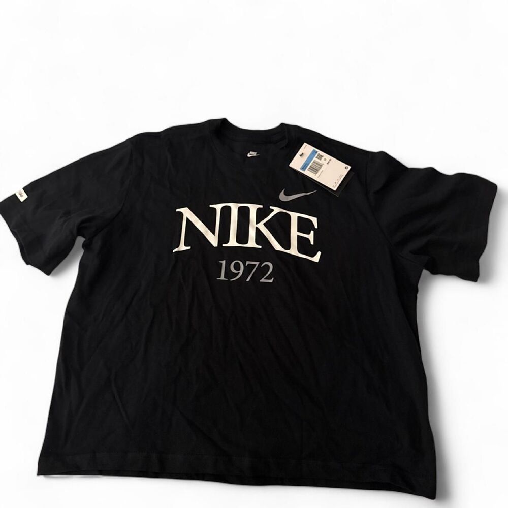 Nike Women's Black T-shirt